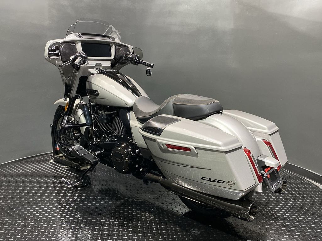 CVO® Street Glide®