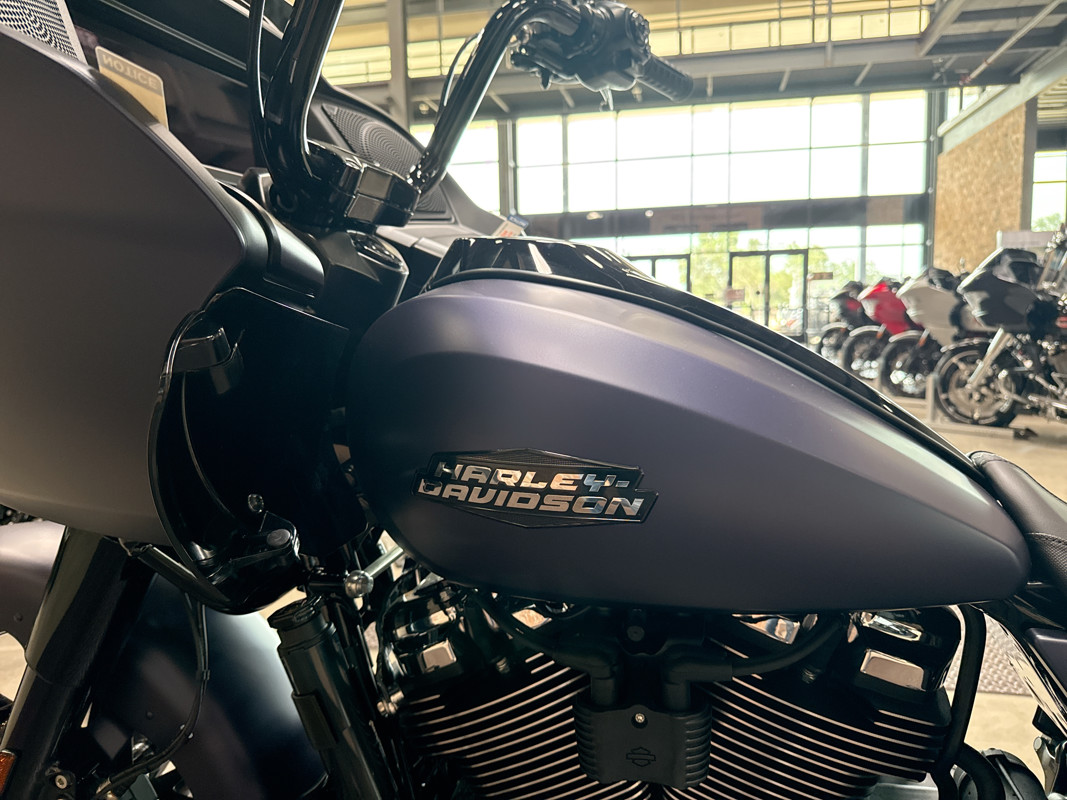 Road Glide®