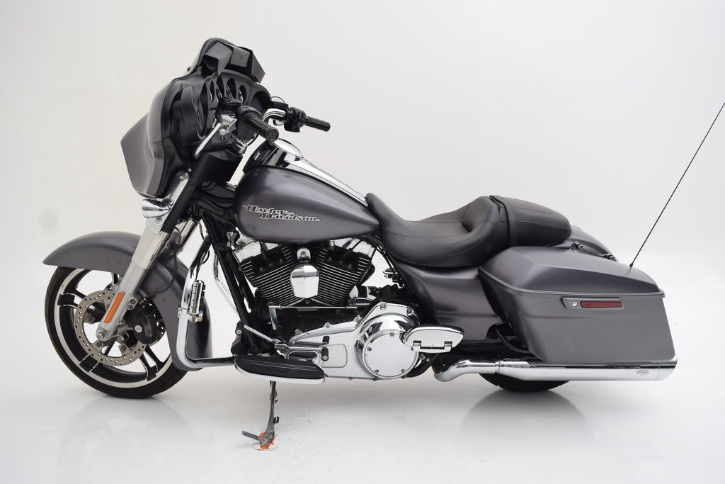 Street Glide®