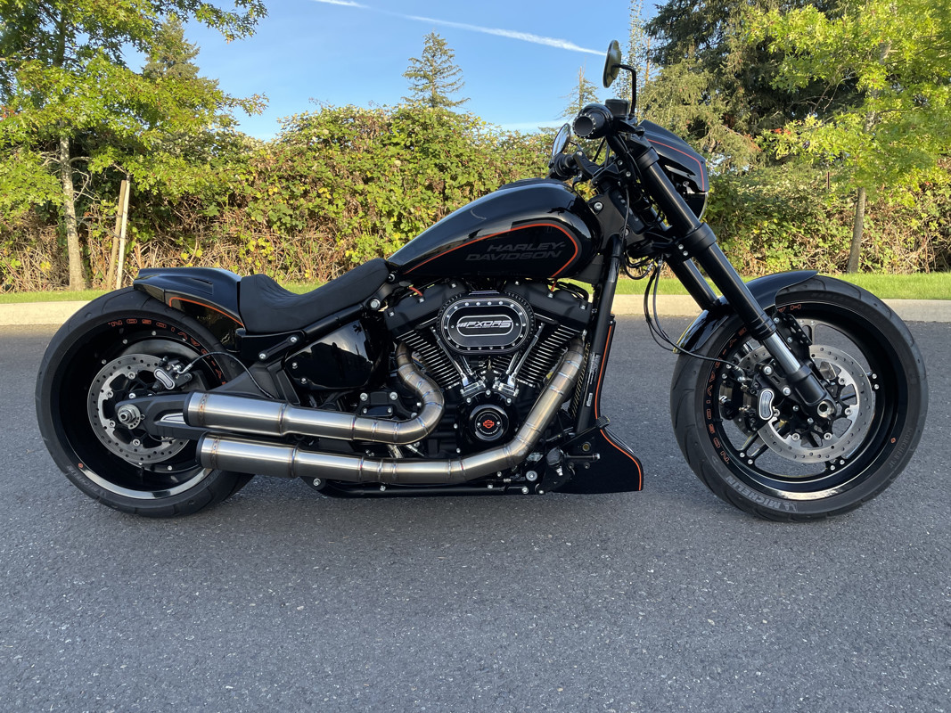 Harley-Davidson Softail トレーナー XL 黒 2019 Harley-Davidson® FXDR Softail® FXDR® 114 for Sale in