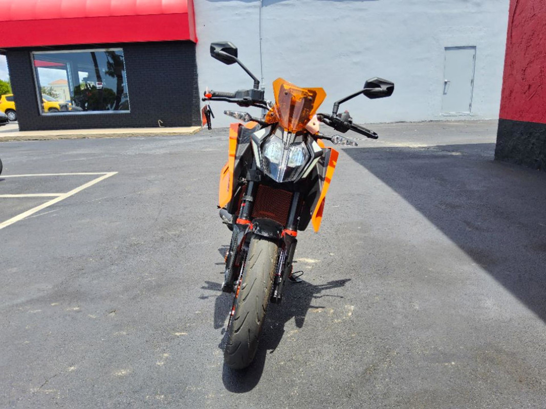 390 Duke