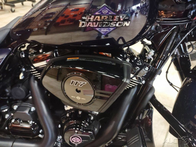 Street Glide®