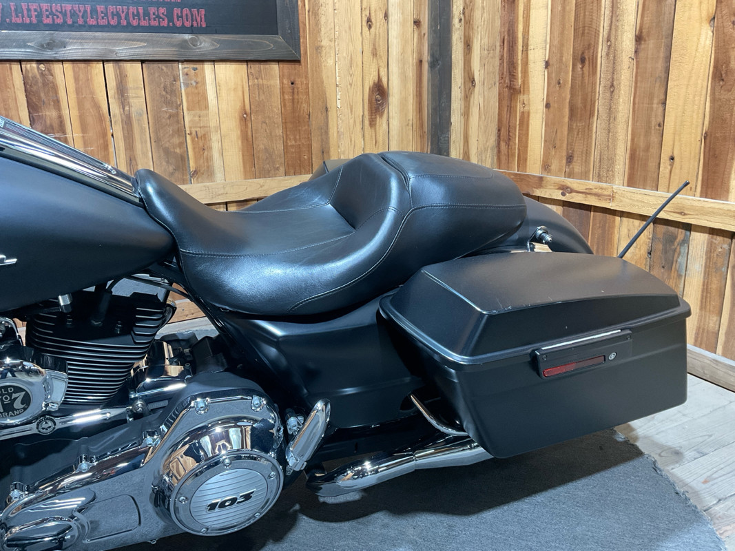 Street Glide®