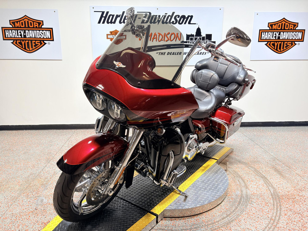 CVO™ Road Glide® Ultra