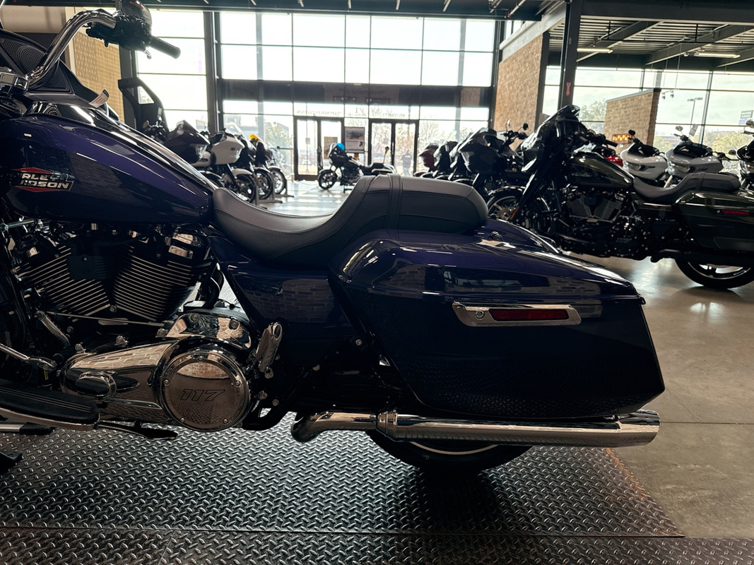 Road Glide®