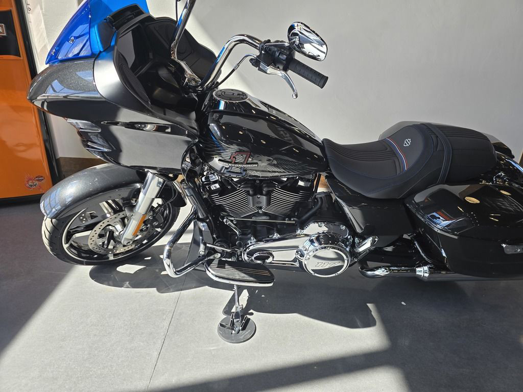 Road Glide®