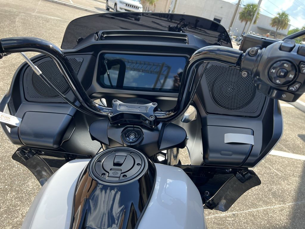 Road Glide®