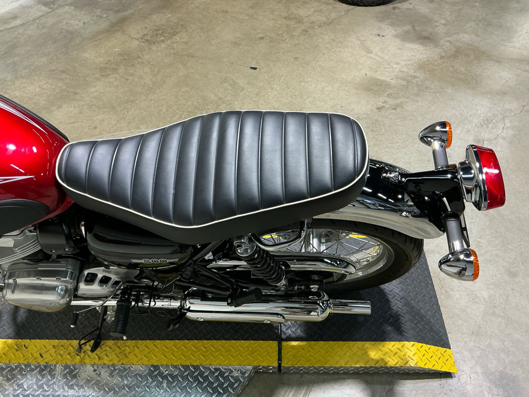 W800