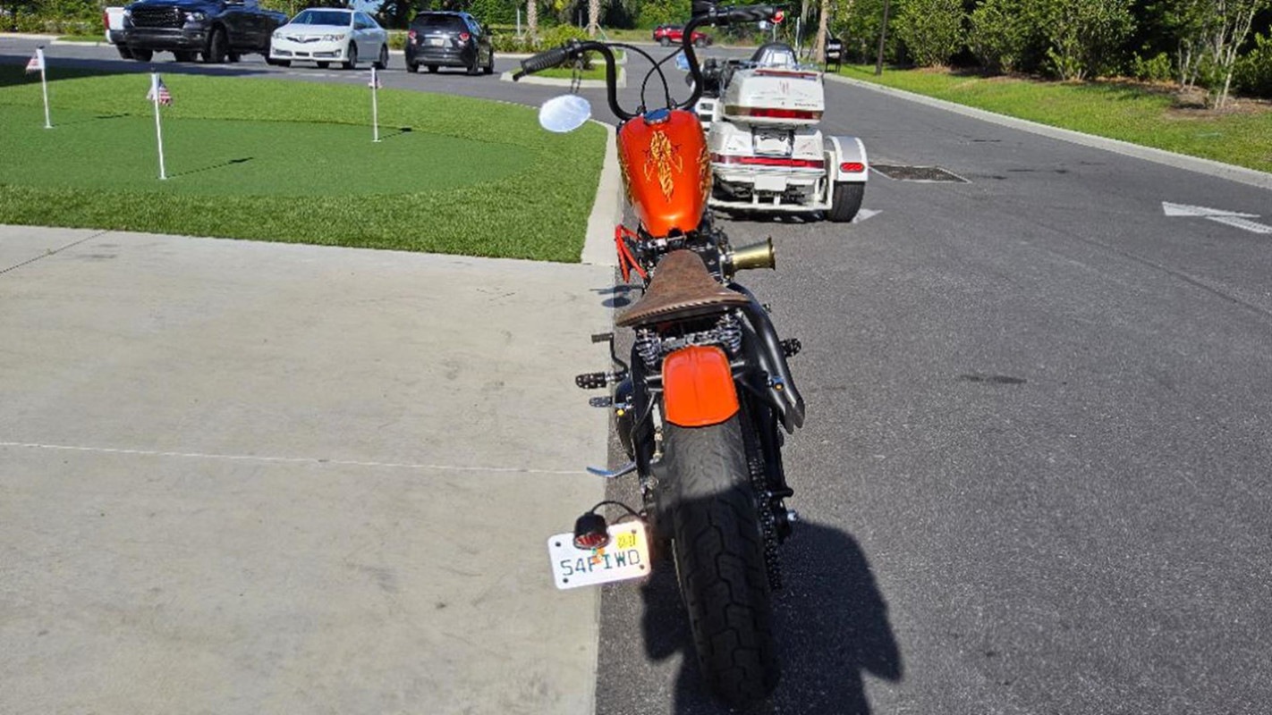 Sportster® 883 Custom