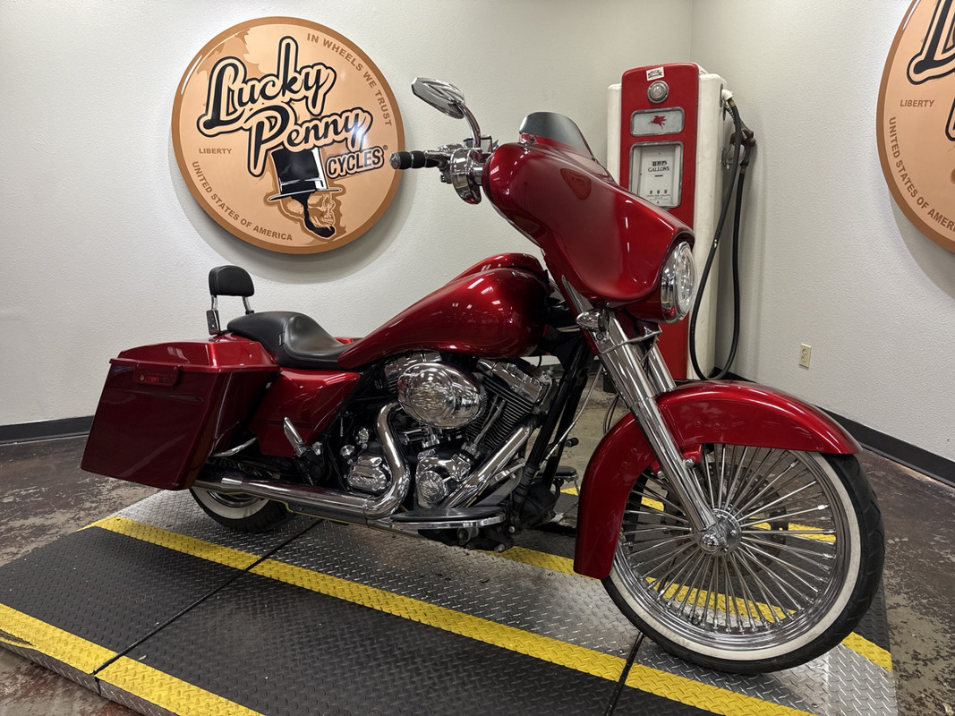 Street Glide®