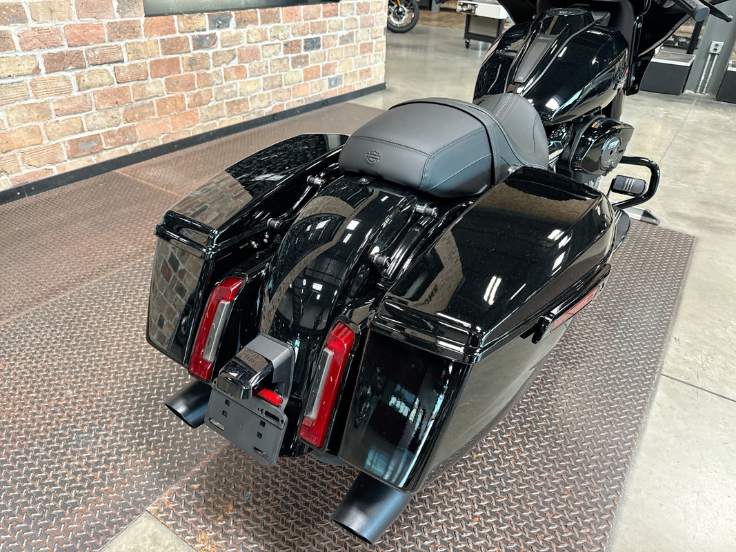 Street Glide®