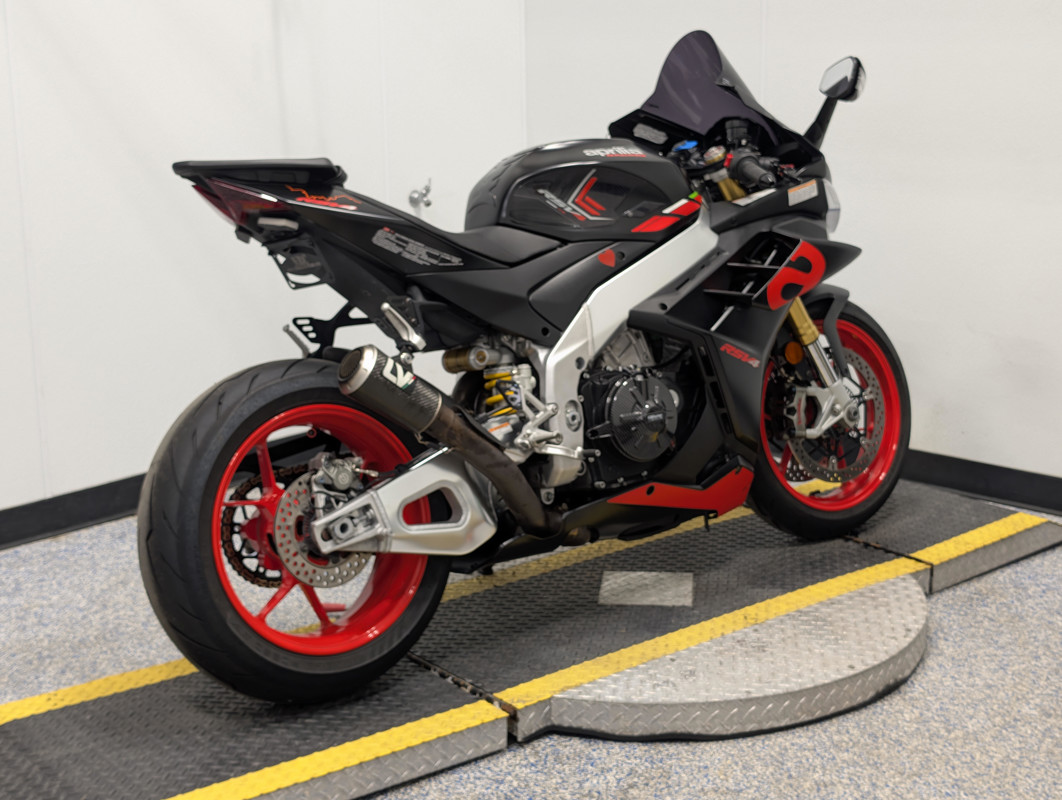 RSV4 1100