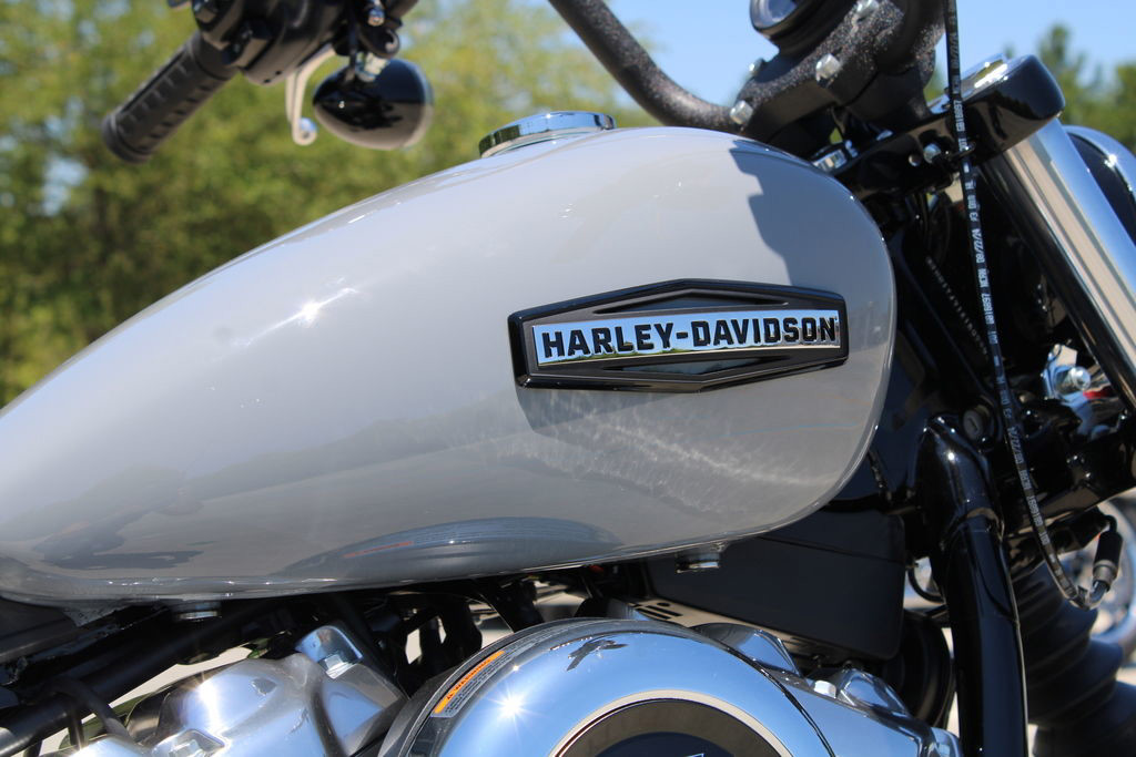 Street Bob®
