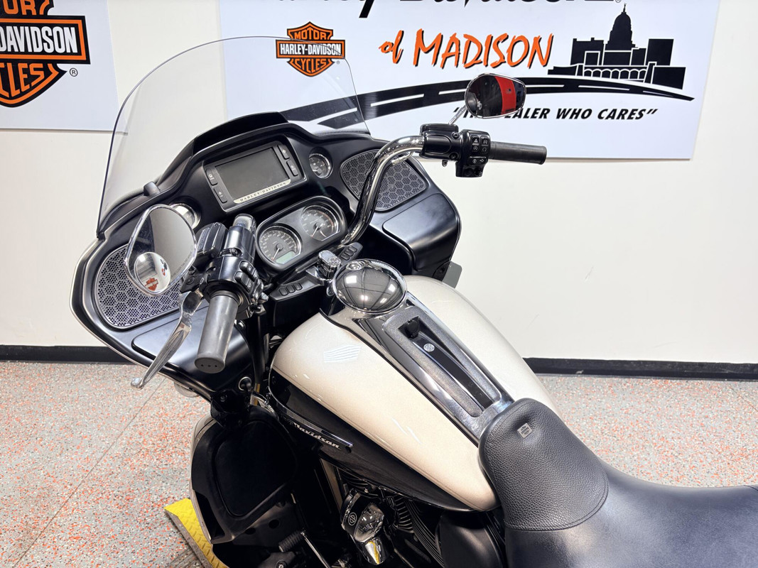 Road Glide® Ultra