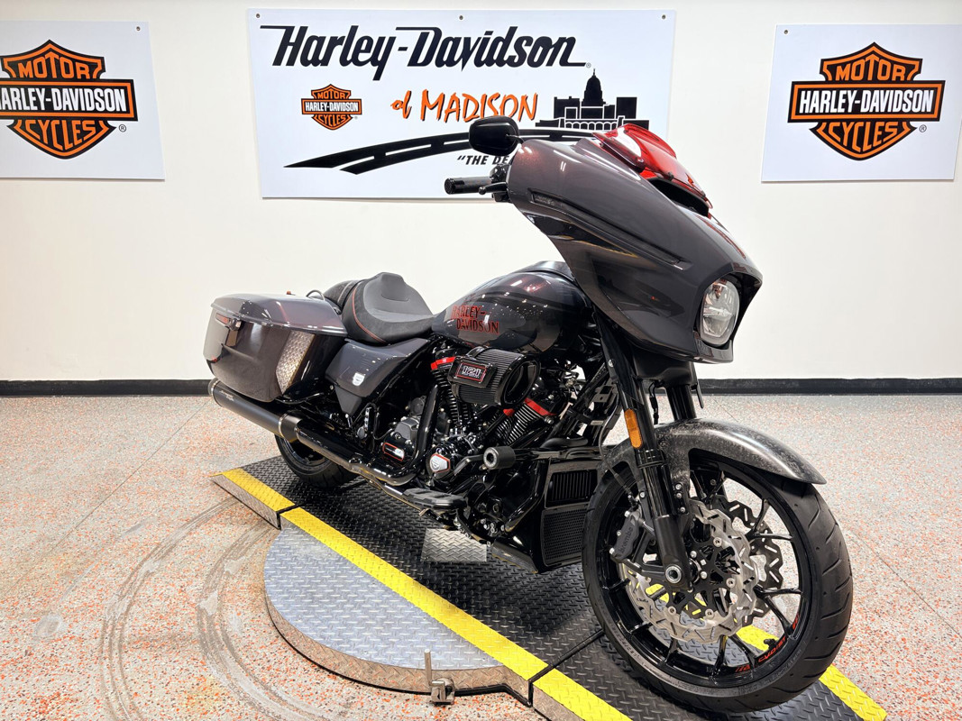 CVO® Street Glide® ST