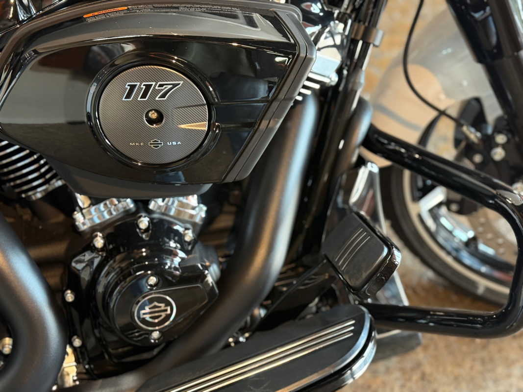 Road Glide®