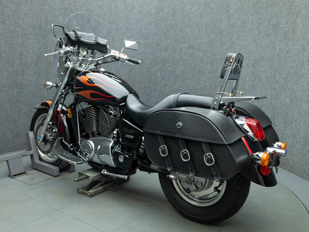 Shadow 1100 Sabre