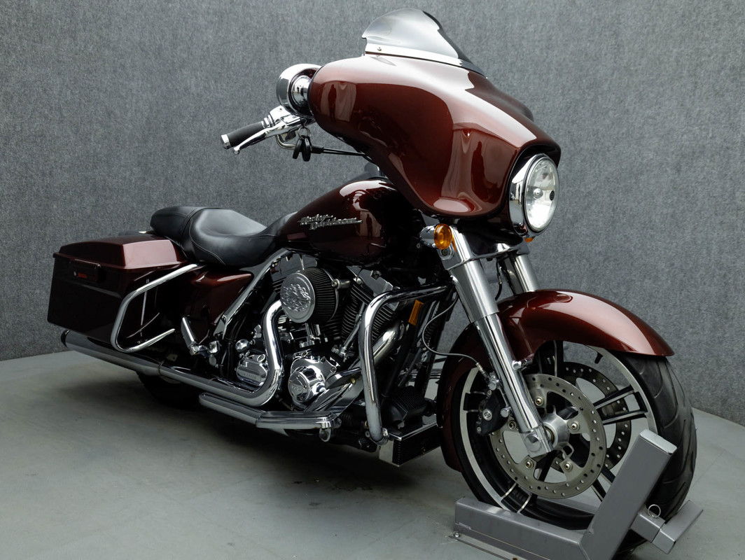 Street Glide®