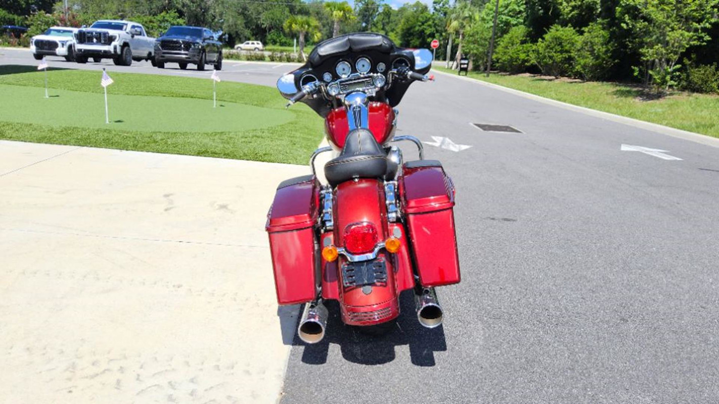 Street Glide®