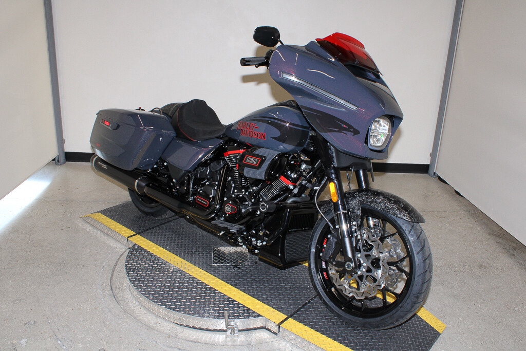 CVO® Street Glide® ST