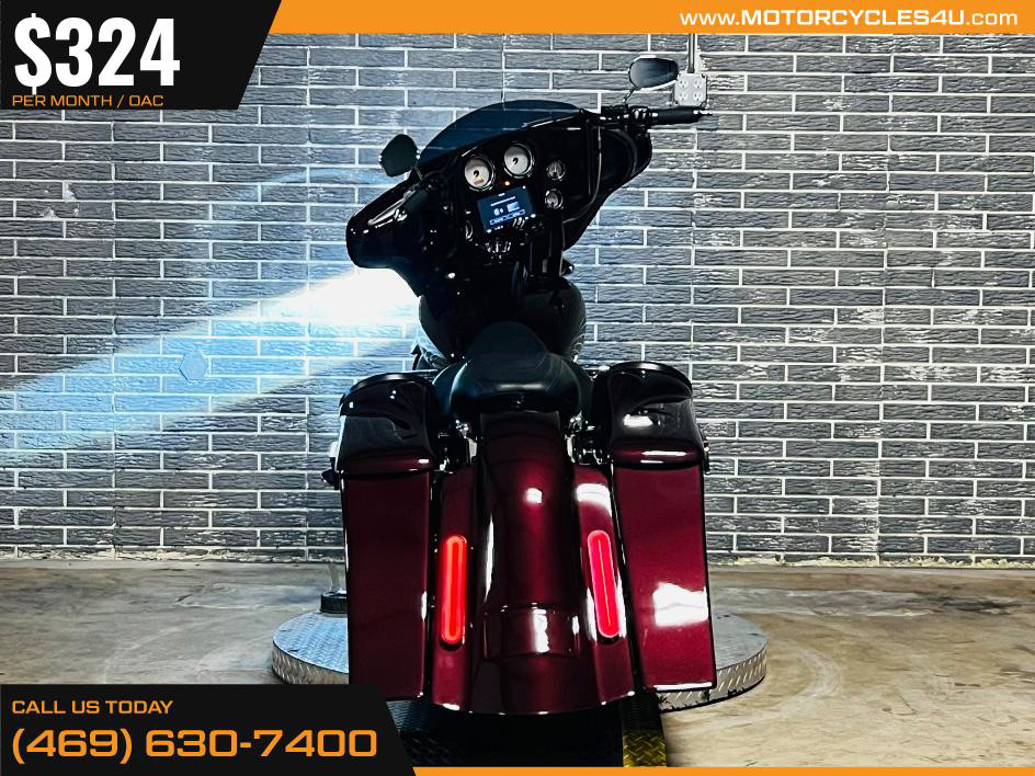 Street Glide®