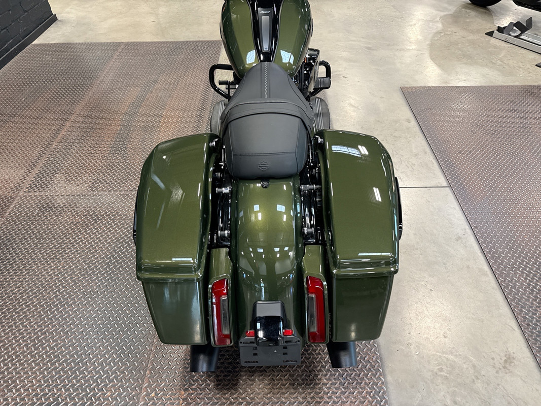 Street Glide®