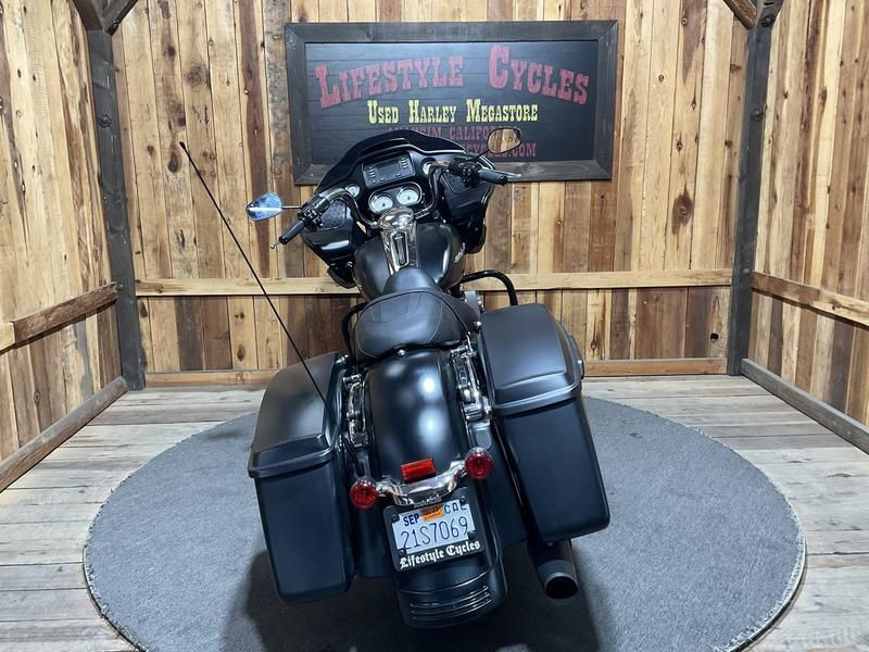 Road Glide®