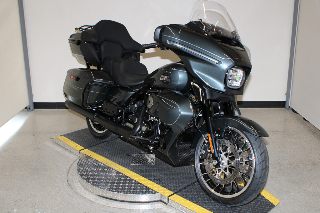 Street Glide® Limited