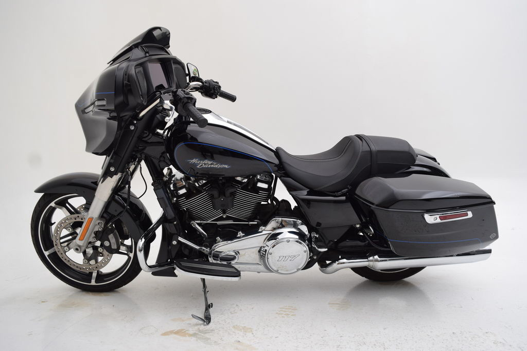 Street Glide®
