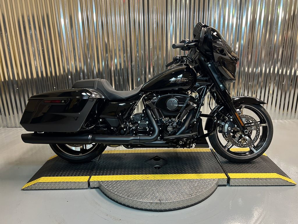 Street Glide®