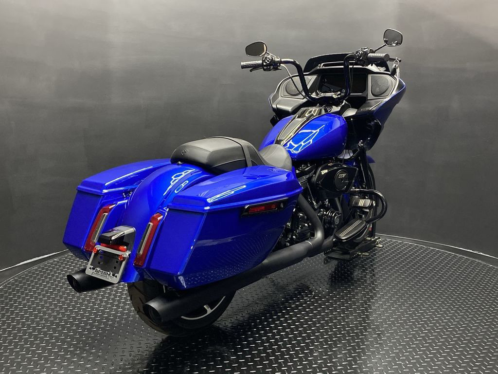 Road Glide®