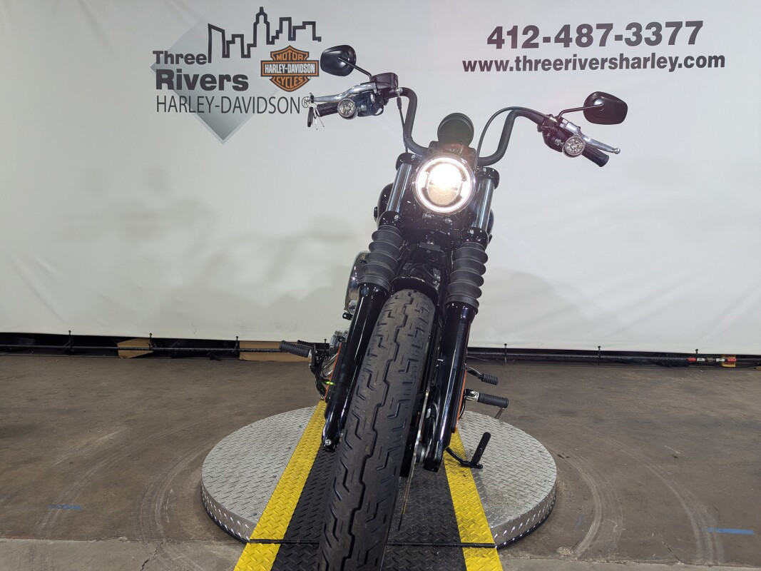 Street Bob®