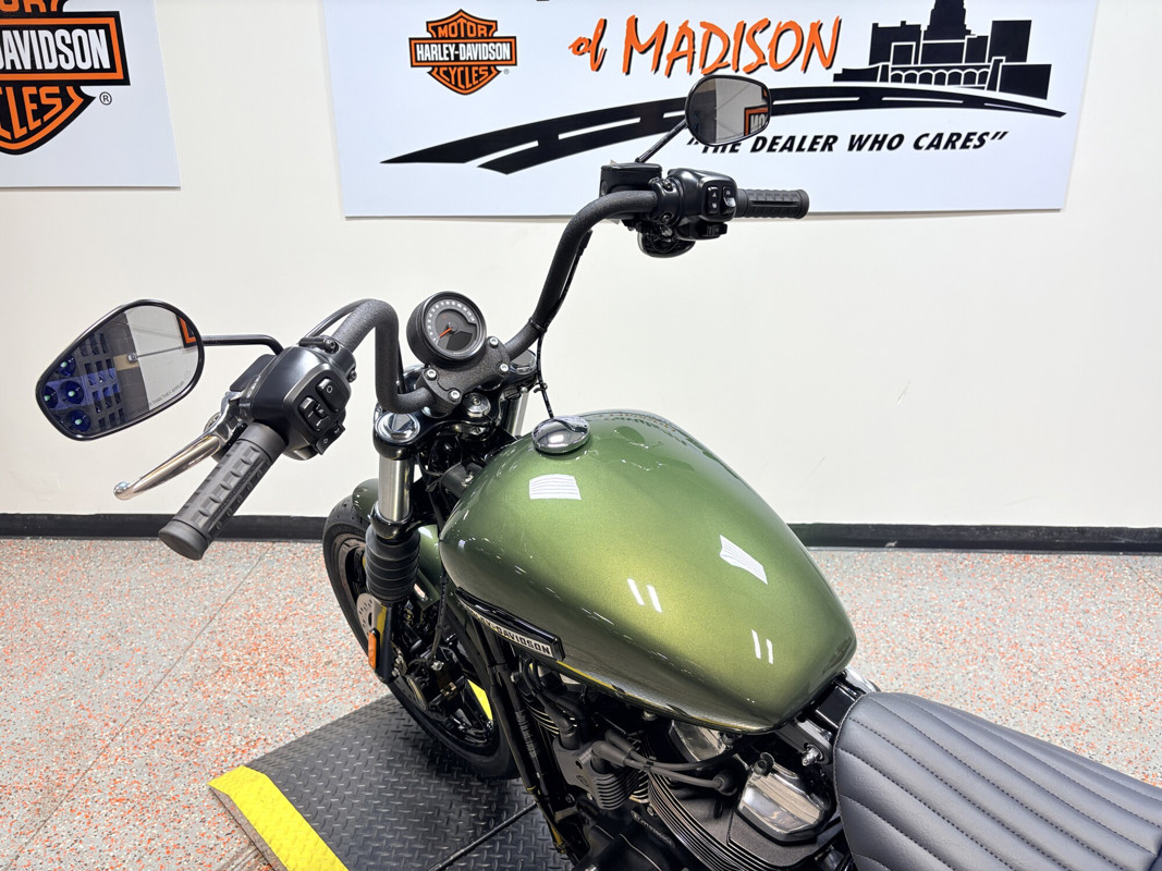 Street Bob®