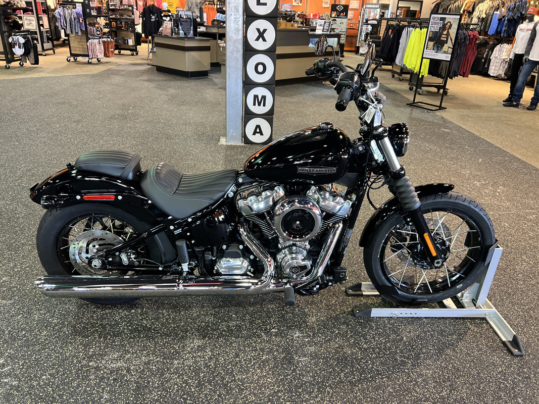 Street Bob®