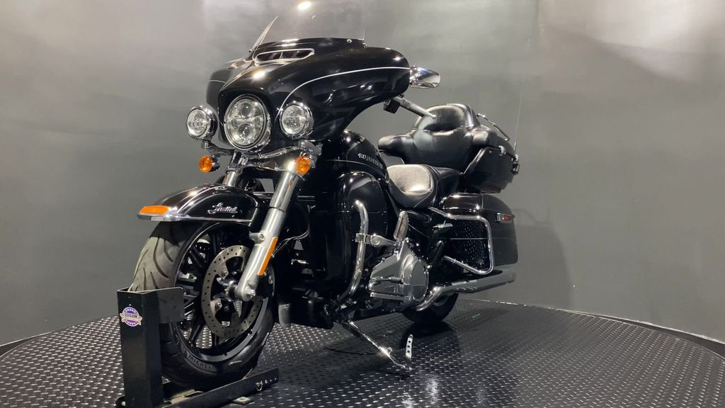 Electra Glide® Ultra Limited® Low