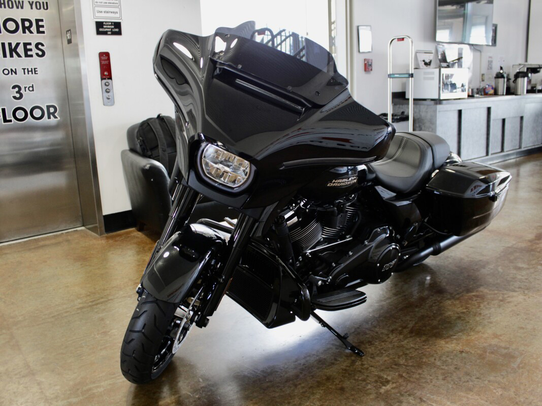 Street Glide®