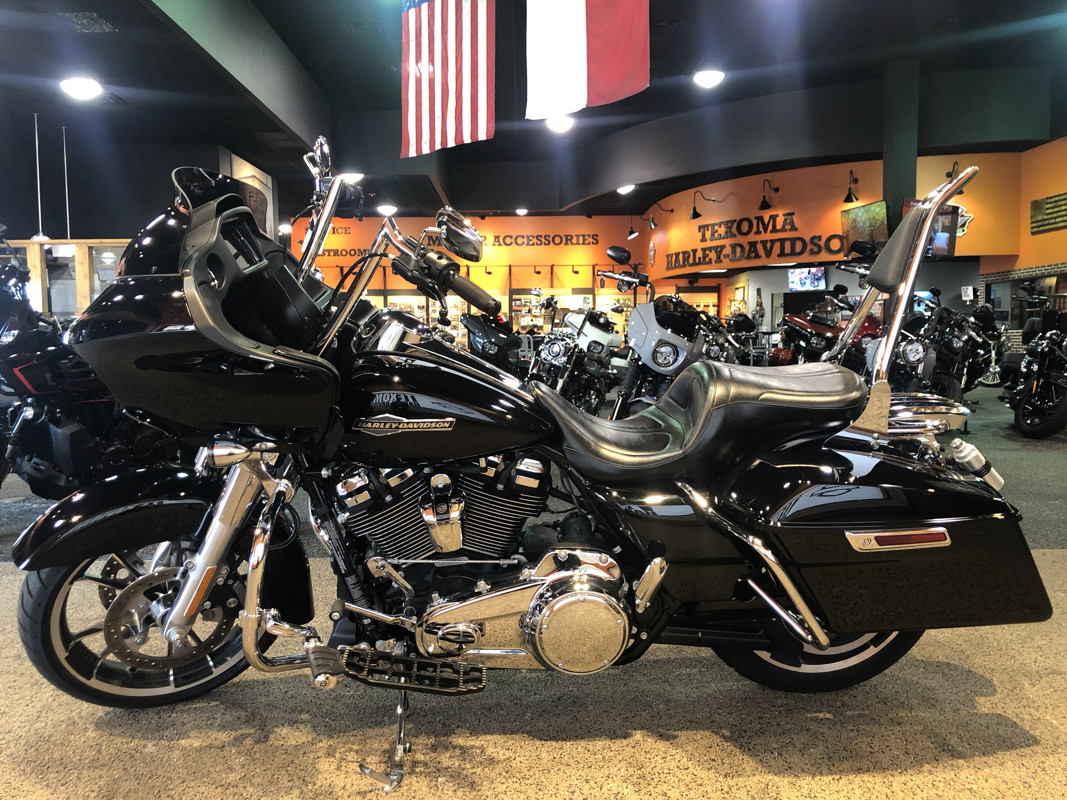Road Glide®
