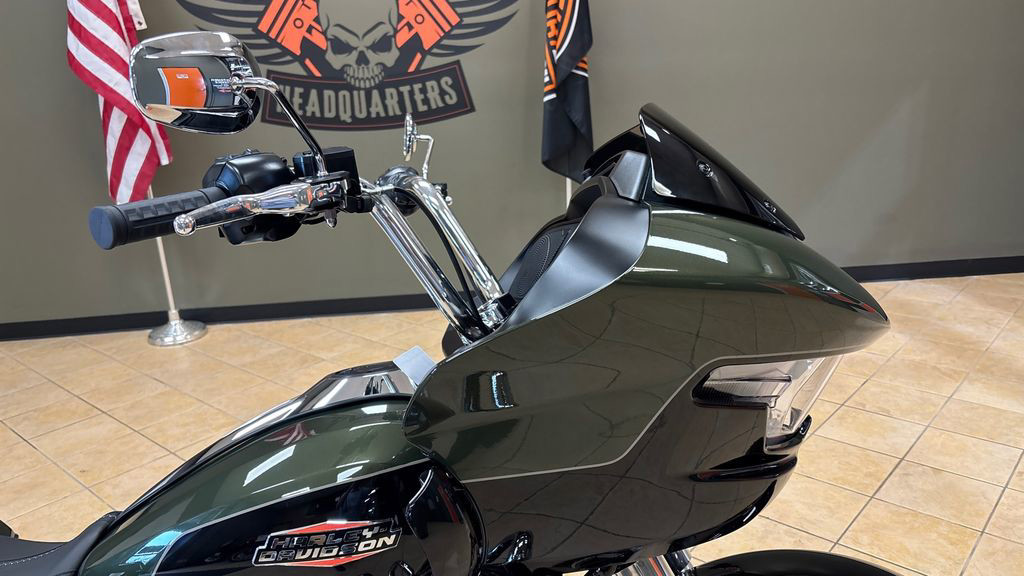 Road Glide®