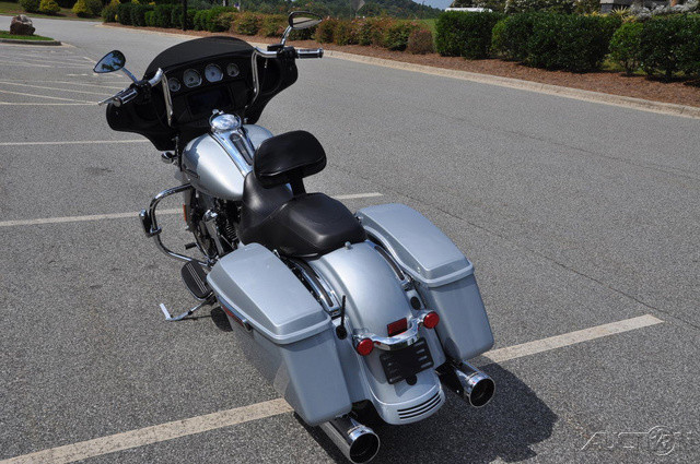 Street Glide®