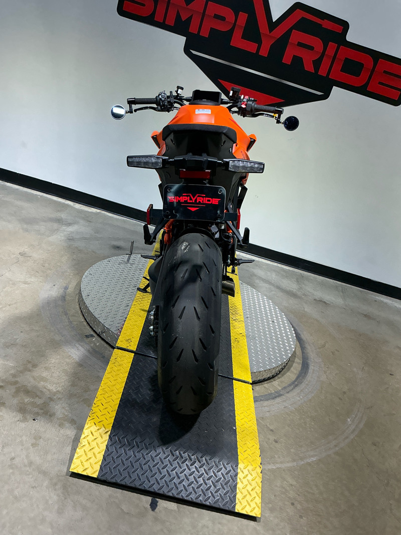 1390 Super Duke R