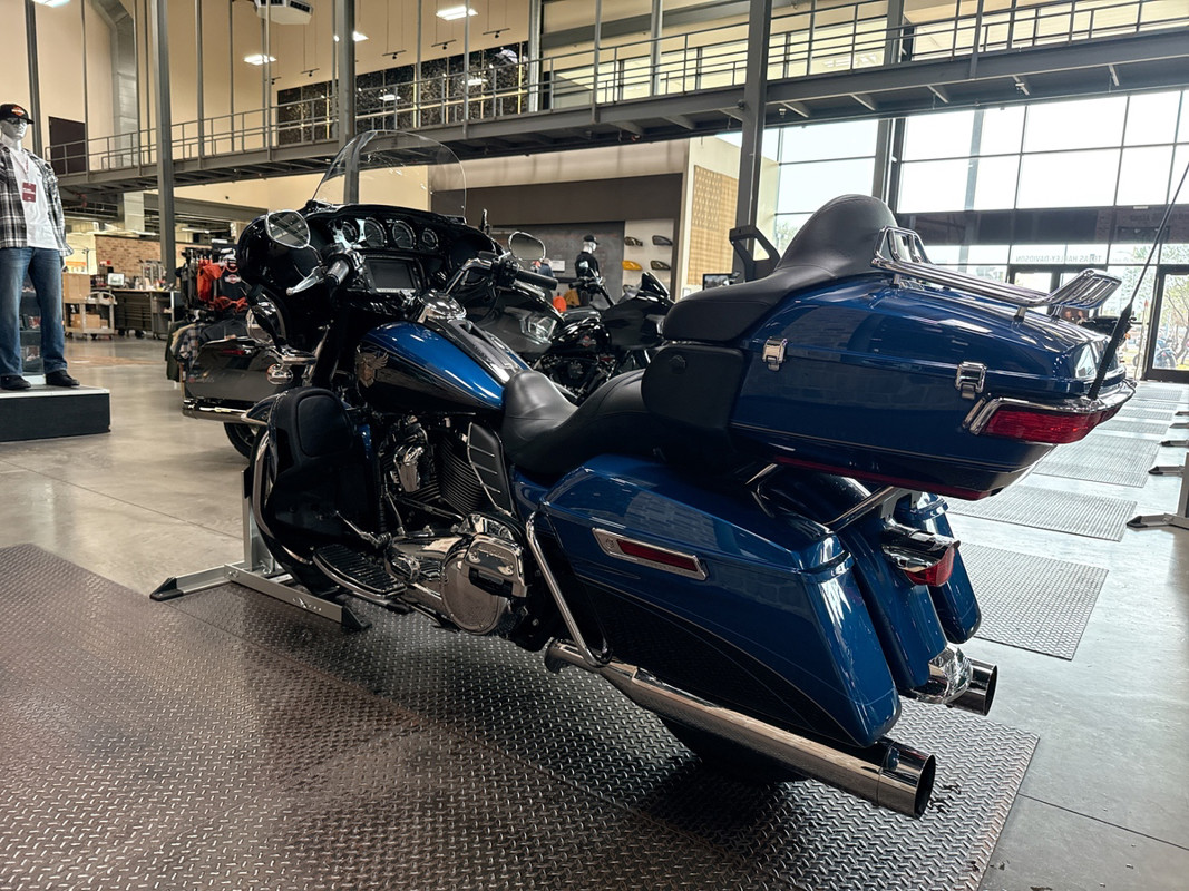 Electra Glide® Ultra® Limited 115th Anniversary