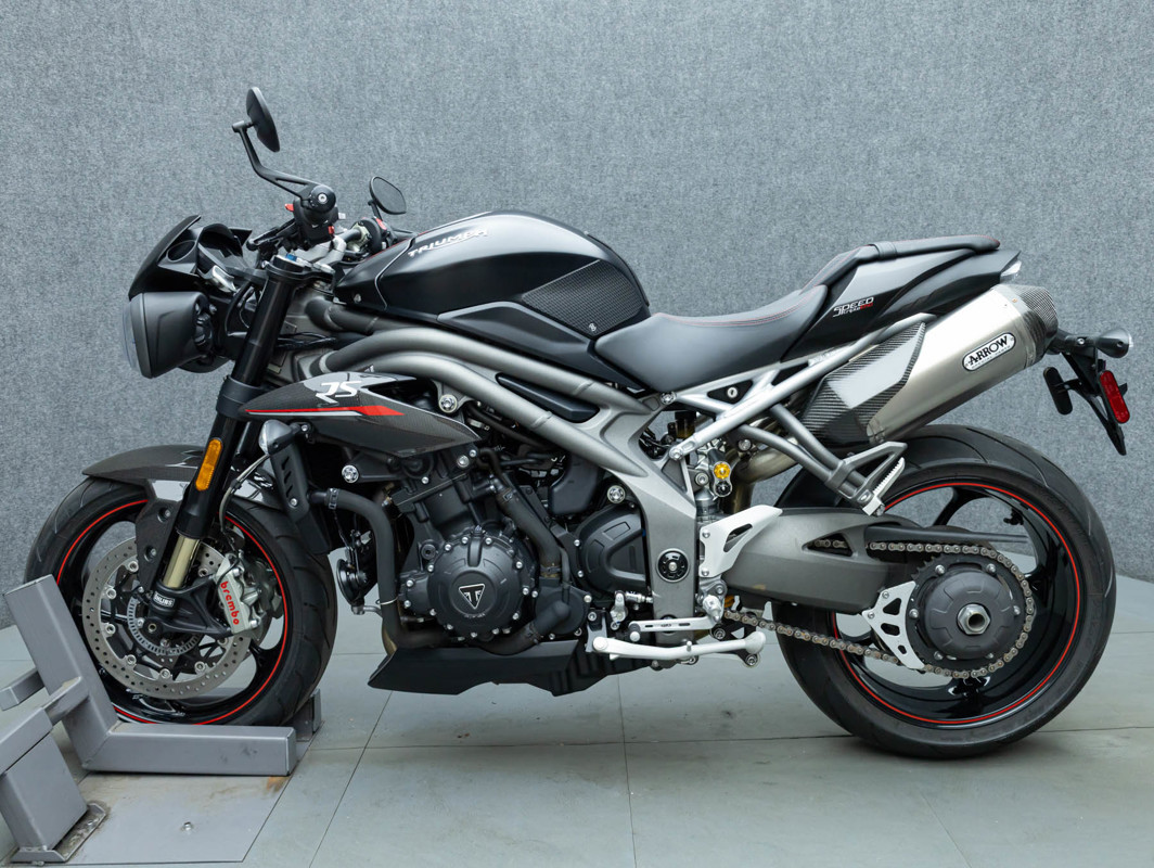 SPEED TRIPLE RS