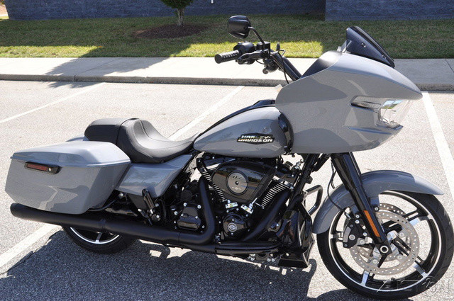 Road Glide®