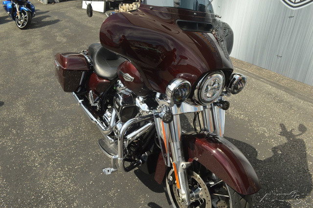 Street Glide®