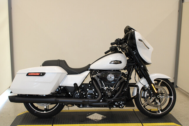Street Glide®