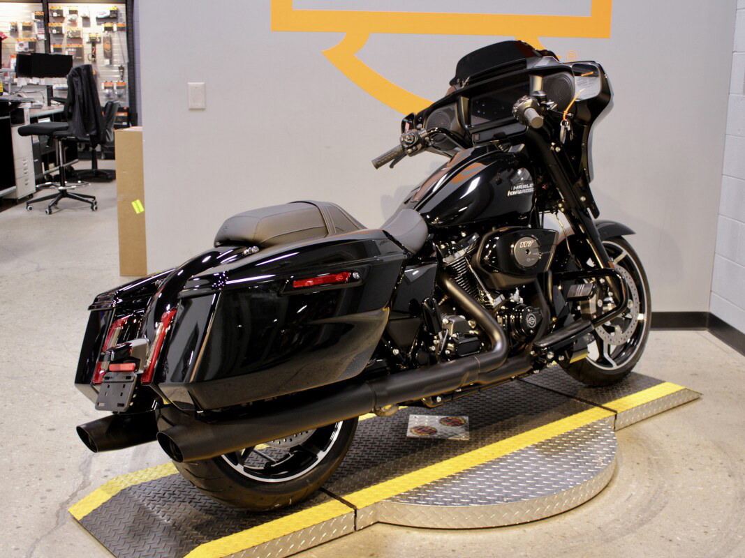 Street Glide®