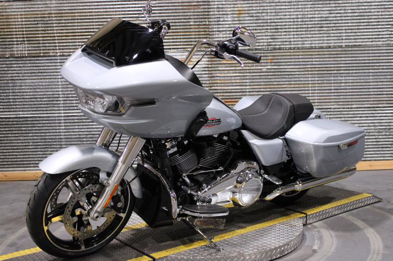 Road Glide®