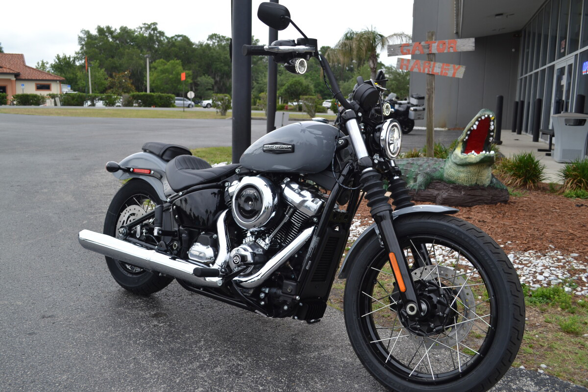 Street Bob®