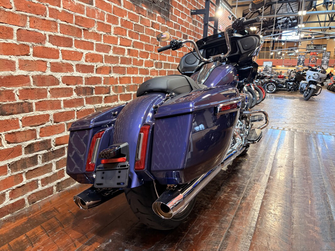 Road Glide®