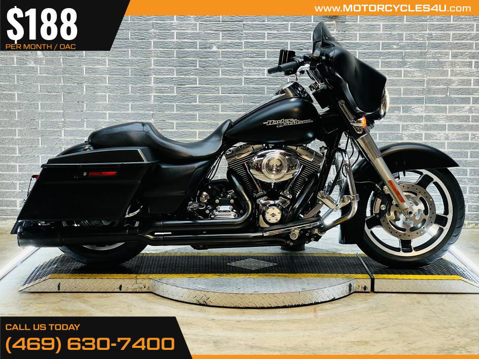 Street Glide®